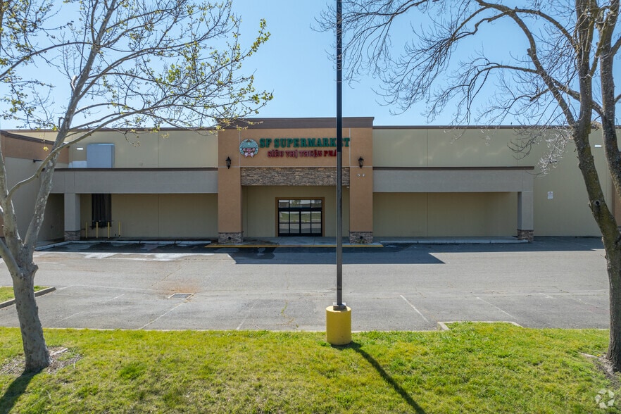 More Photos Of 2738 Sunrise Blvd, Rancho Cordova Freestanding For Lease