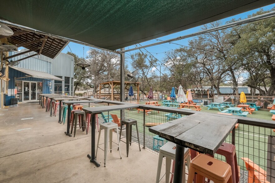 More Photos Of 13838 Jones Maltsberger Rd, San Antonio Restaurant For Sale