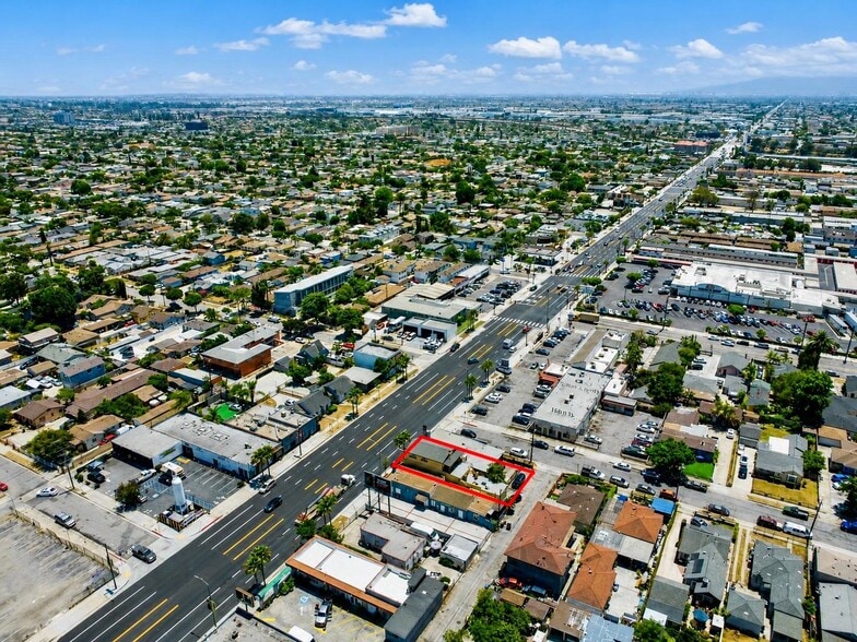 More Photos Of 10623 S Prairie Ave, Inglewood Storefront Retail Residential For Lease