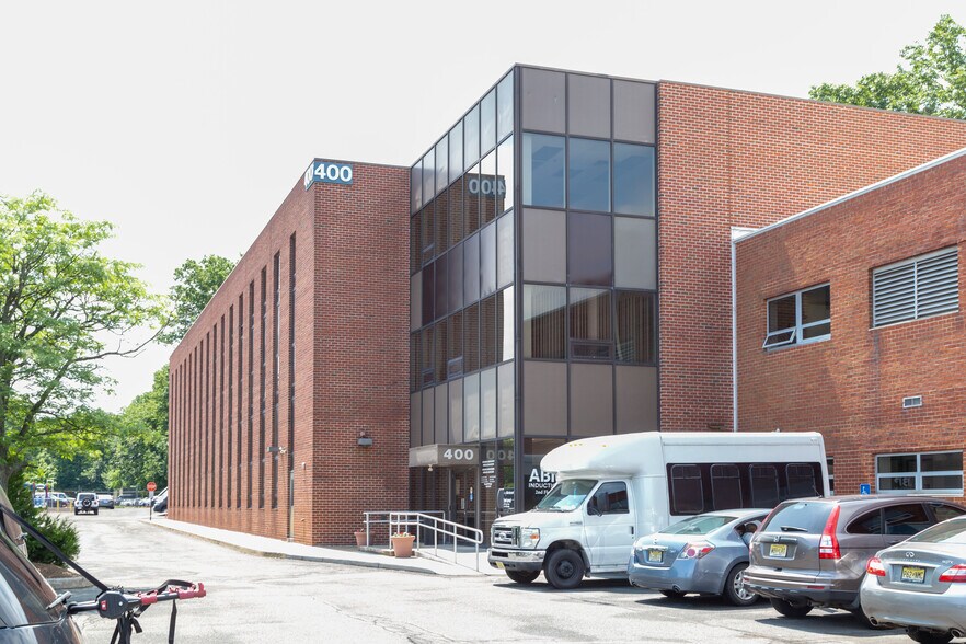 More Photos Of 1460 Livingston Ave, North Brunswick Warehouse For Lease