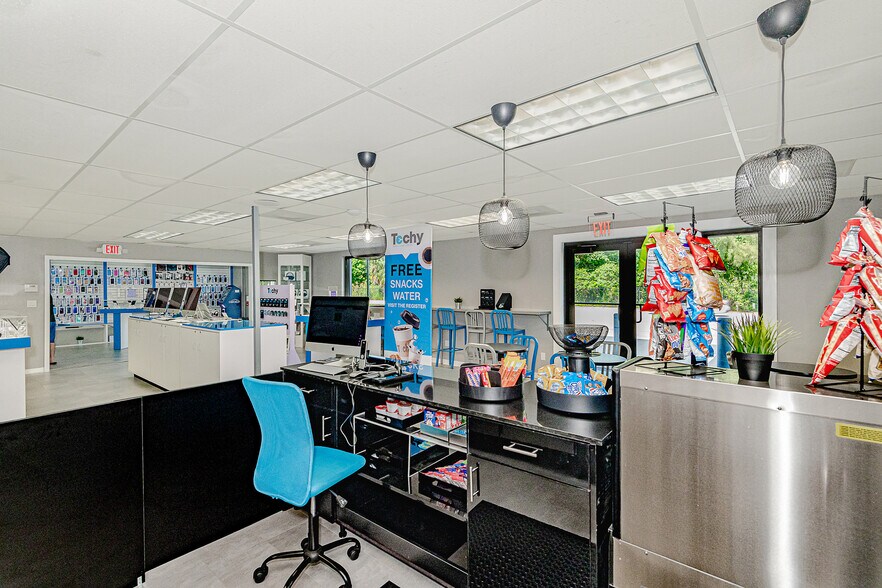 More Photos Of 3000 SW 4th Ave, Fort Lauderdale Warehouse For Lease