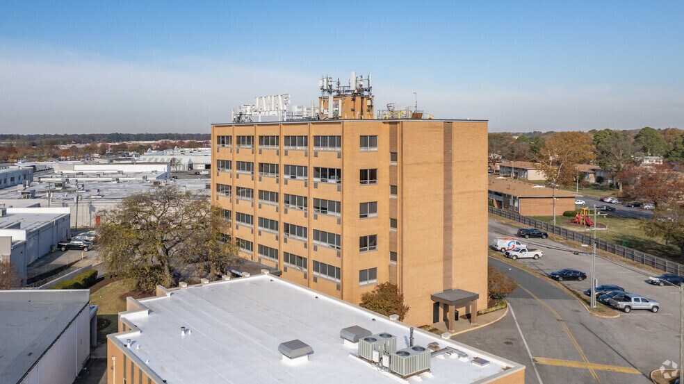 More Photos Of 5900 E Virginia Beach Blvd, Norfolk Office For Lease