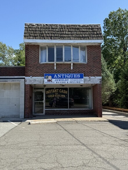 More Photos Of 451 Hillsdale Ave, Hillsdale Storefront For Lease