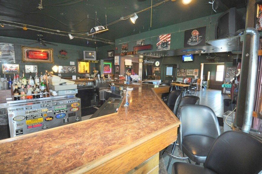 More Photos Of 2651 Blanchard Ave, Dayton Restaurant For Lease