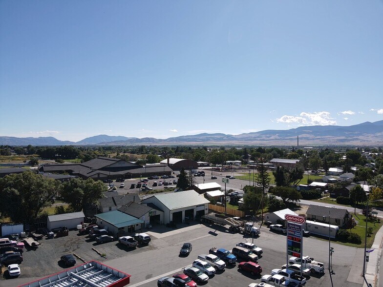 Primary Photo Of 402 N Pyfer St, Whitehall Office For Sale