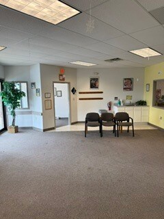 More Photos Of 4050 Britt Farm Dr, Lafayette Office For Lease