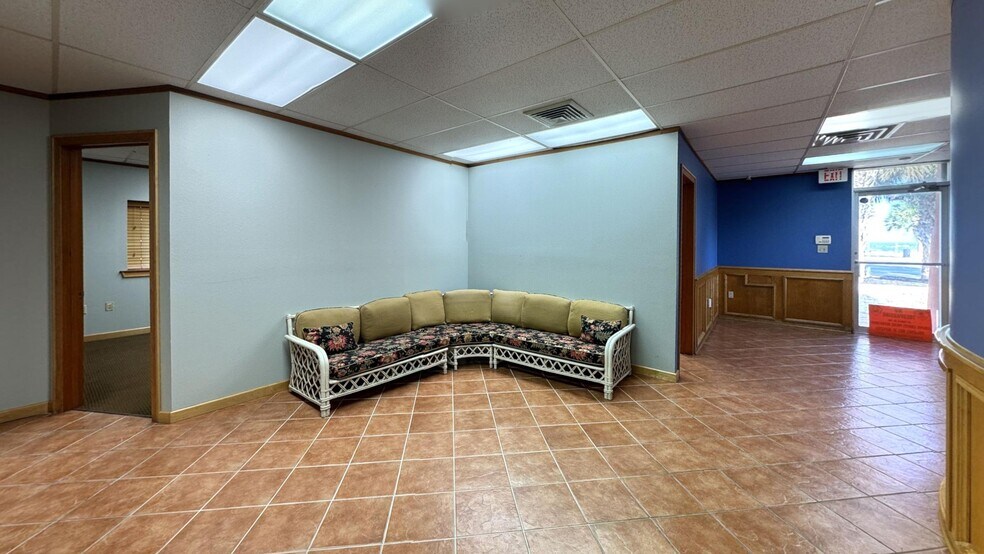 More Photos Of 1525 Shoreline Blvd, Corpus Christi Storefront Retail Office For Sale