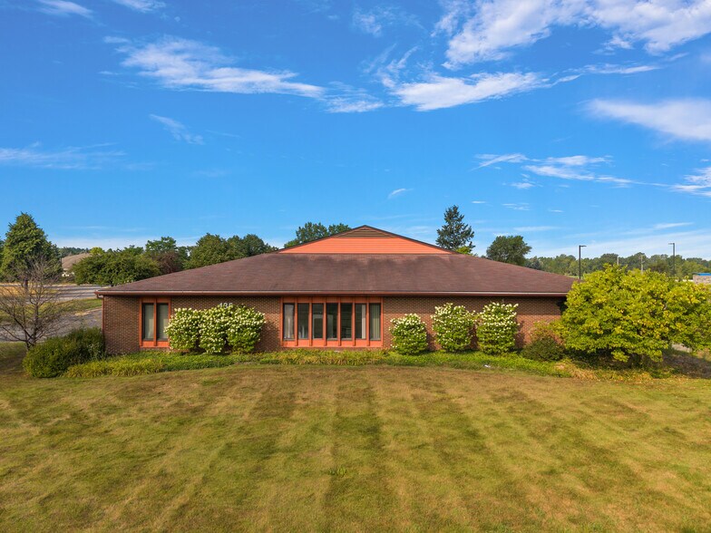 More Photos Of 485 Lapeer Rd, Oxford Office For Lease