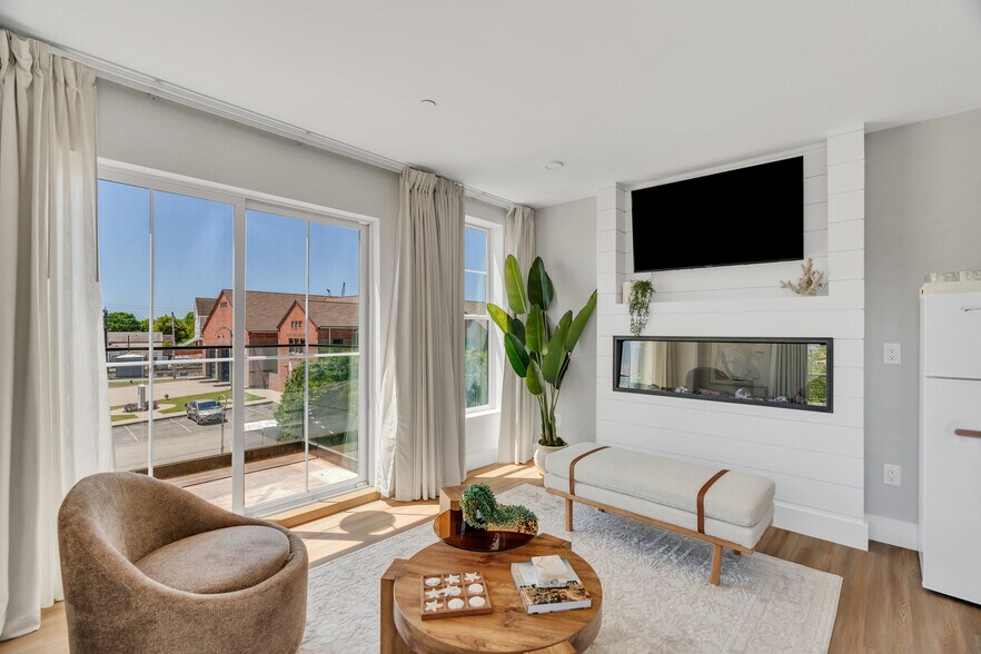 More Photos Of 32 Broadway Ave, Mystic Hotel For Sale