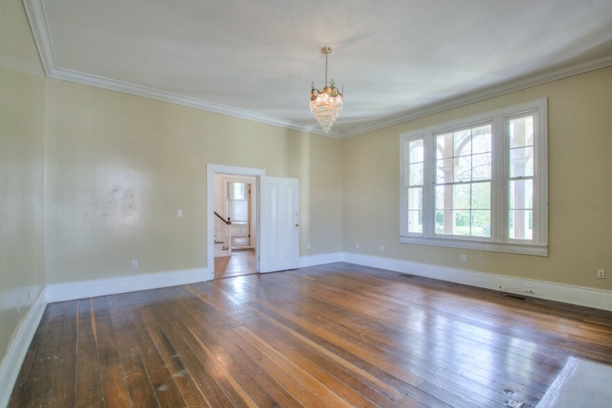 More Photos Of 5294 Main St, Spring Hill Office Residential For Sale
