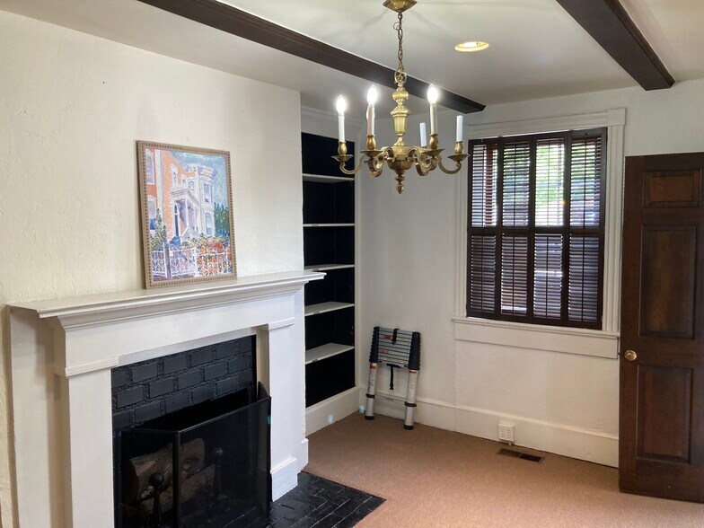 More Photos Of 113 N Foushee St, Richmond Office For Sale