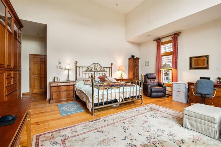 More Photos Of 251 Pratt Bridge Rd, Jamaica Specialty For Sale