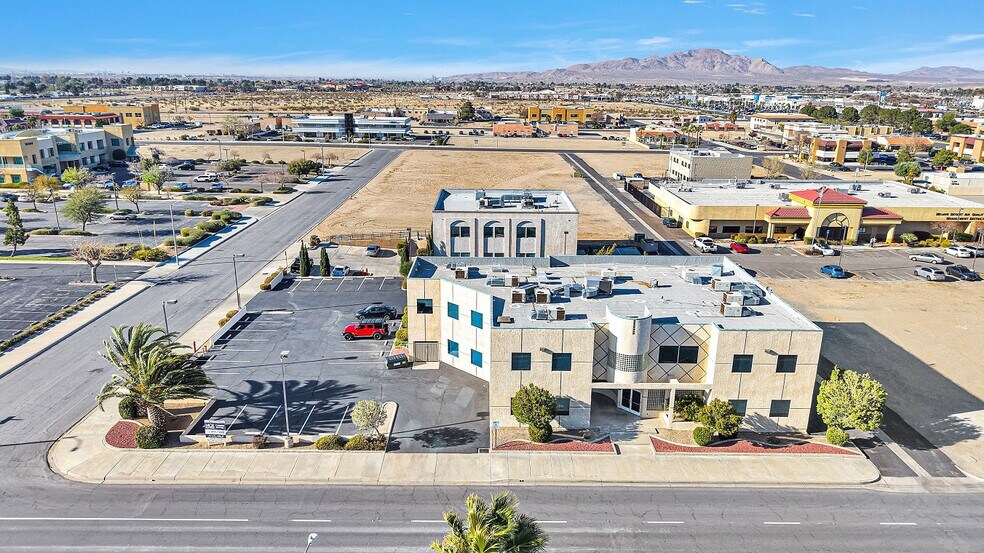 More Photos Of 15490 Civic Dr, Victorville Office For Sale