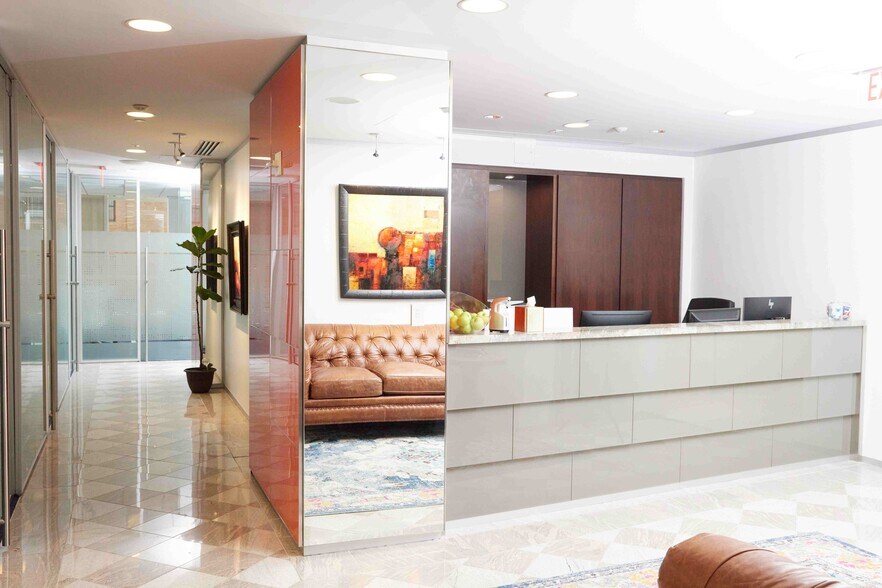 More Photos Of 1330 Avenue of the Americas, New York Coworking Space