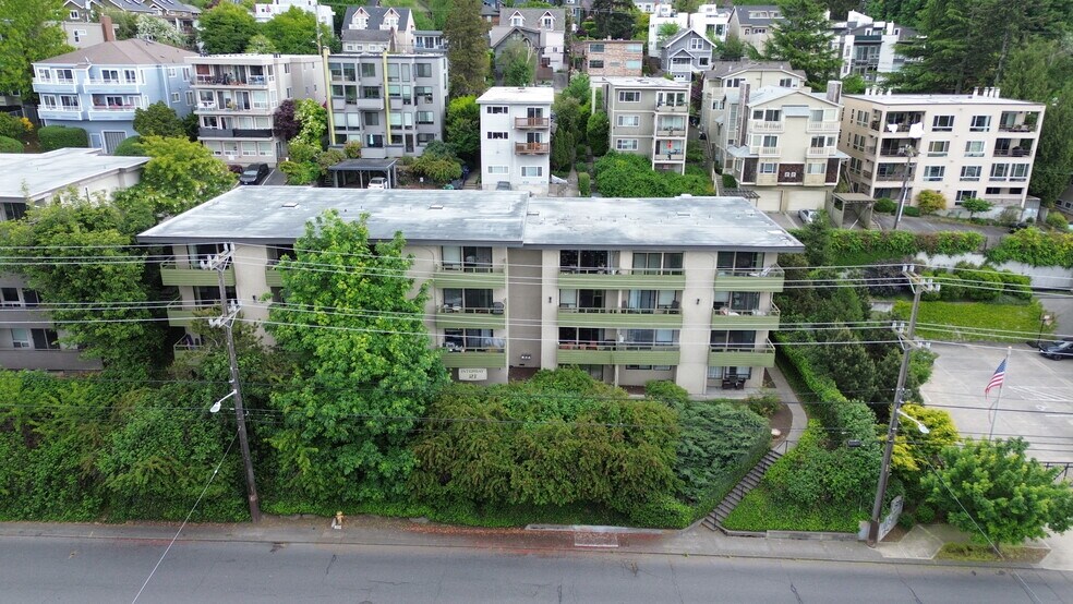 More Photos Of 2820 15th W, Seattle Apartments For Sale