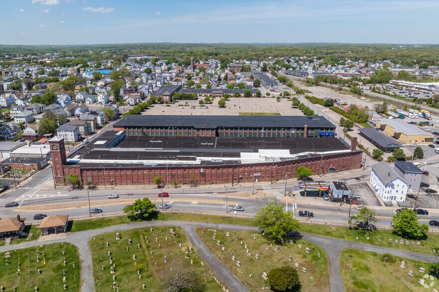 More Photos Of 21 Sabin St, Pawtucket Manufacturing For Lease