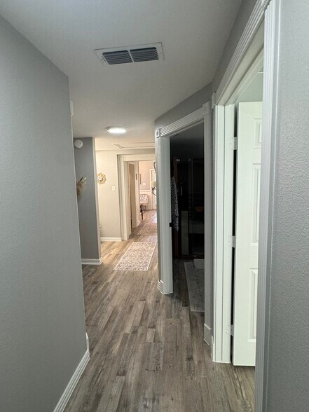 More Photos Of 932 E Highway 199, Springtown Office For Lease