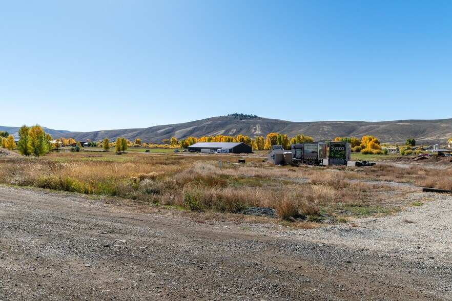 More Photos Of 301 Griffing Rd, Gunnison Land For Sale