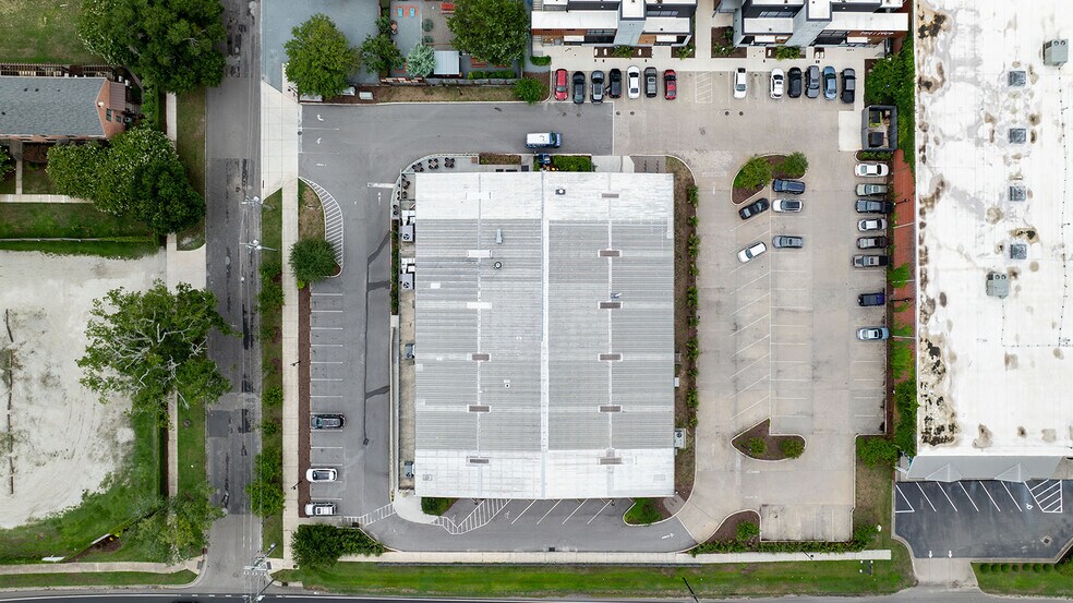 More Photos Of 110 Greenfield St, Wilmington General Retail For Sale