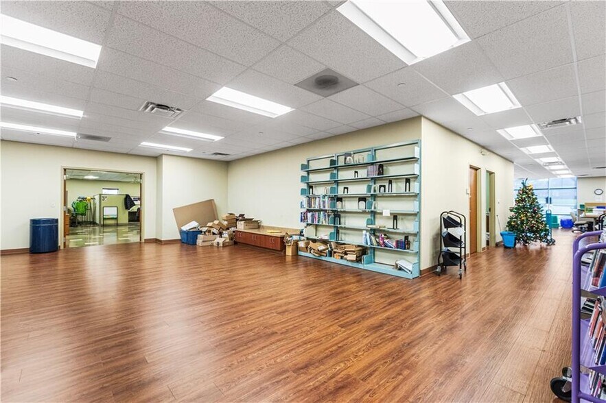 More Photos Of 1900 Belt hwy, Saint Joseph Department Store For Sale