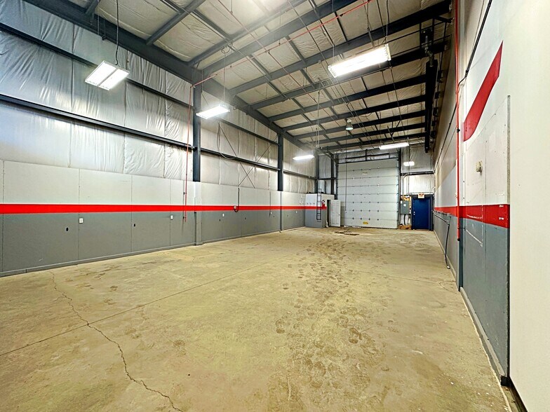 More Photos Of 380 Mackenzie Blvd, Fort McMurray Warehouse For Lease