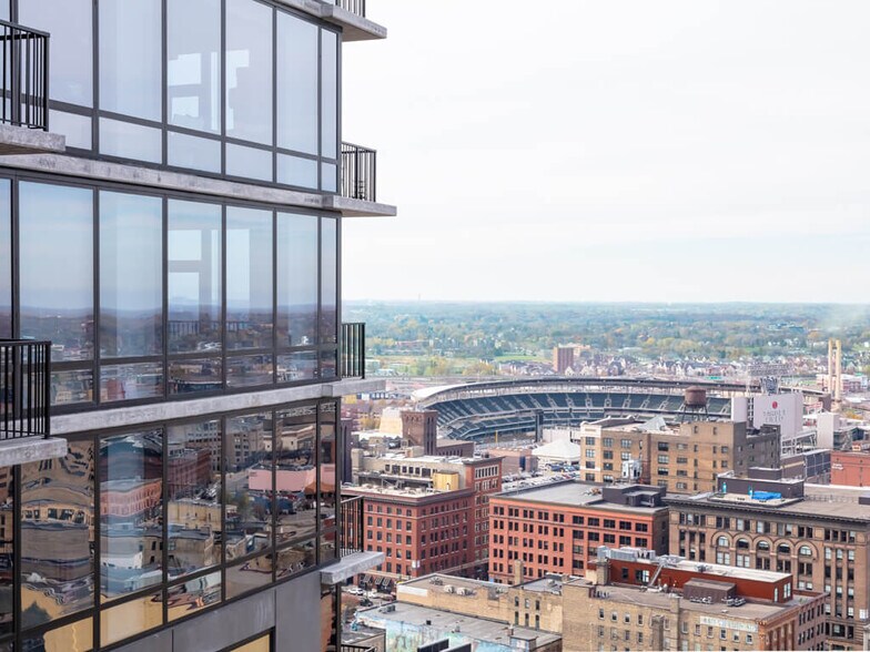 More Photos Of 365 Nicollet Mall, Minneapolis Apartments For Sale