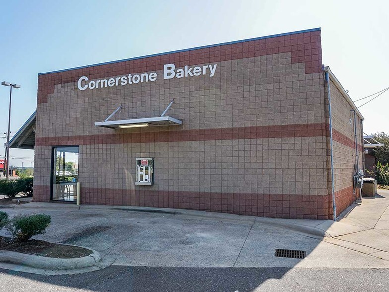 More Photos Of 1716 Us Highway 70 SE, Hickory Storefront For Sale