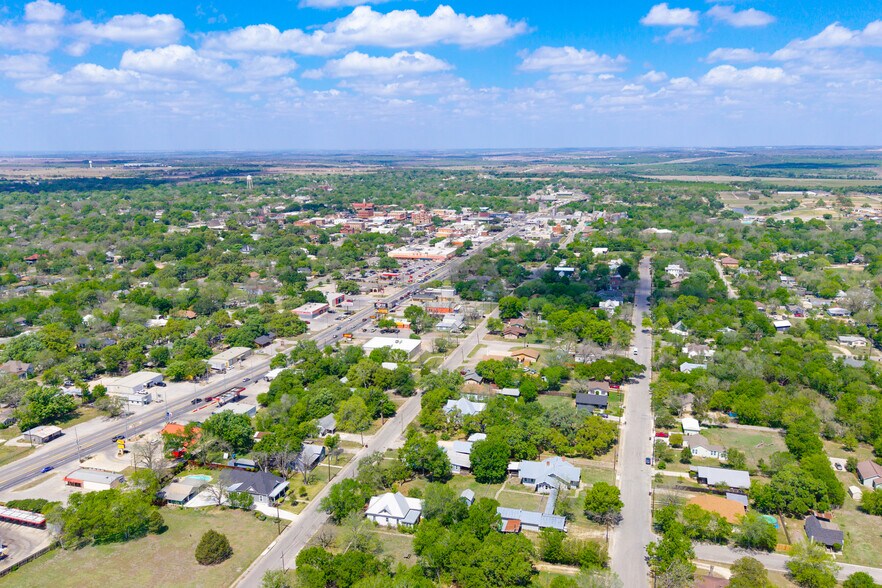 More Photos Of 725 S Brazos St, Lockhart Land For Sale