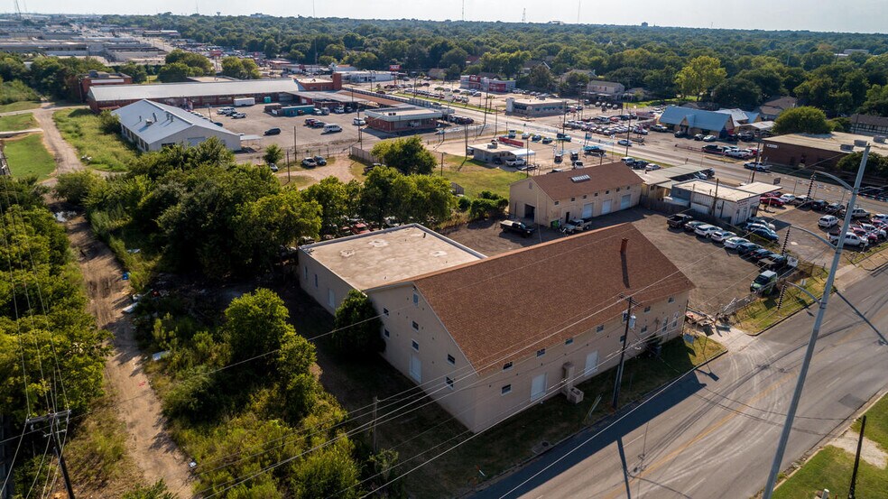 More Photos Of 205 S 26th St, Waco Warehouse For Lease