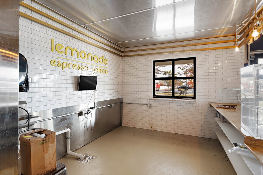More Photos Of 12849 Ocean Gtwy, Ocean City Restaurant For Sale