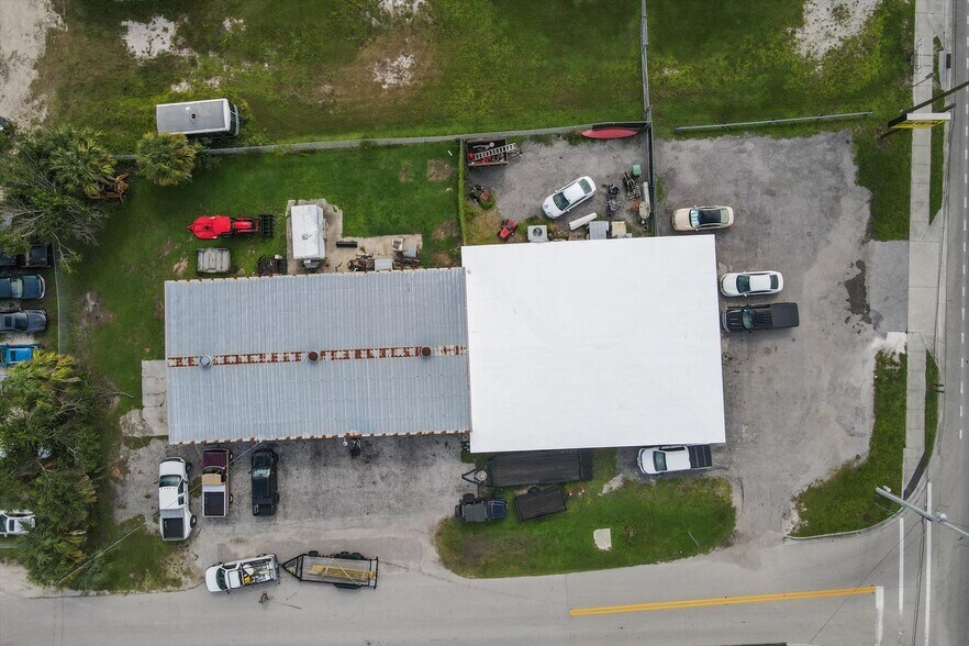 More Photos Of 5218 Duncan Rd, Punta Gorda Warehouse For Sale