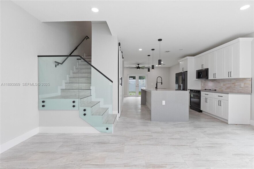 More Photos Of 2742 NW 48th St, Miami Healthcare For Sale