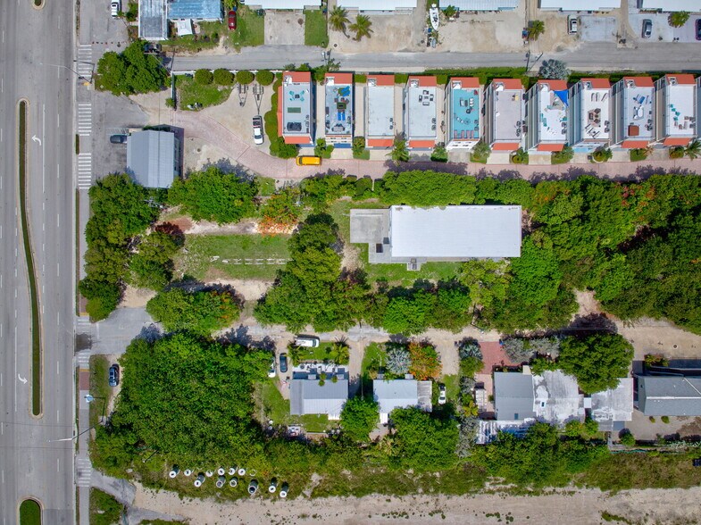 More Photos Of 14 125th Street Gulf, Marathon Office Residential For Sale
