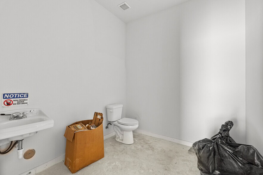 More Photos Of 6854 Old Lorena Rd, Lorena Coworking Space