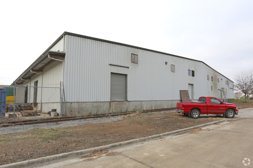 More Photos Of 2210 Industrial Dr SW, Cullman Warehouse For Sale