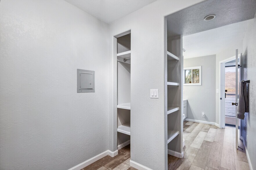 More Photos Of 1837 Riverside Dr, Bullhead City Specialty For Sale