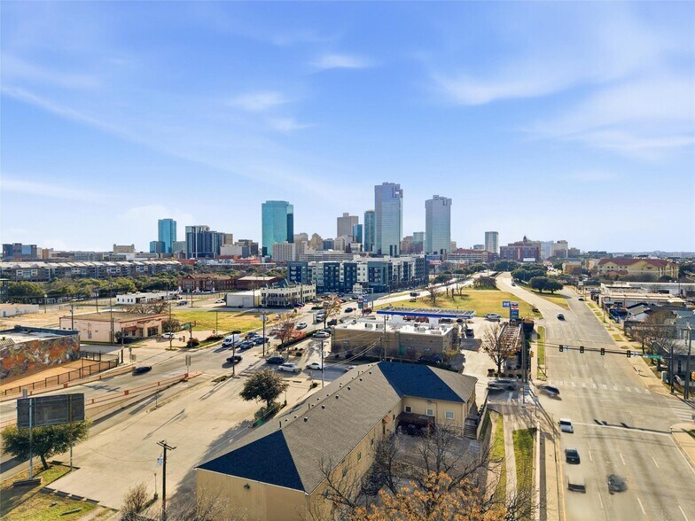 More Photos Of 1301 E Weatherford St, Fort Worth Showroom For Sale