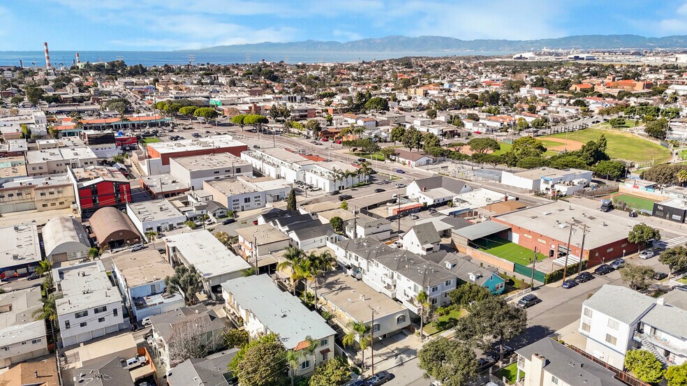 More Photos Of 221 Sheldon St, El Segundo Apartments For Sale