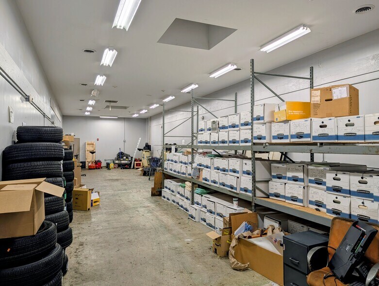 More Photos Of 5301 Oaklawn Blvd, Hopewell Auto Repair For Lease