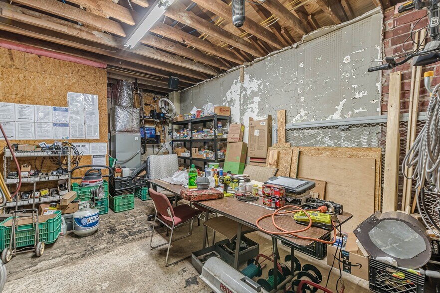 More Photos Of 614 King Arnold St, Hapeville Storefront Retail Office For Sale