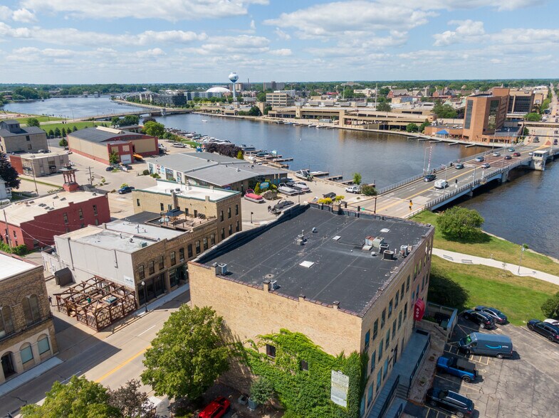 More Photos Of 601-607 S Main St, Oshkosh Office Residential For Sale