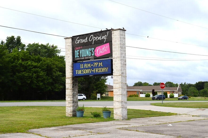 More Photos Of 410 E Us-30 Hwy, Schererville Freestanding For Sale