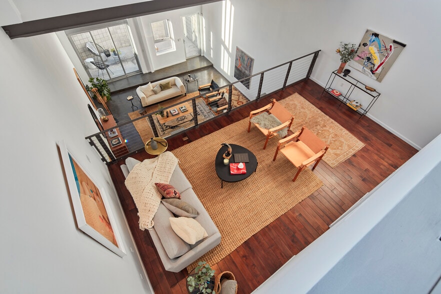 More Photos Of 2100 Abbot Kinney Blvd, Venice Office For Lease