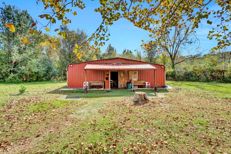 More Photos Of 4033 Geer Hwy, Cleveland General Retail For Sale