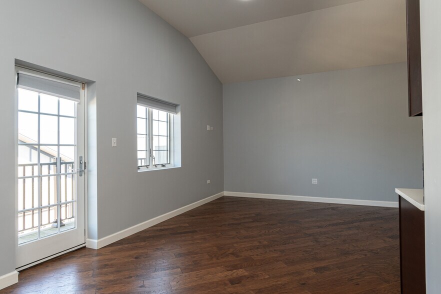 More Photos Of 2224 Ferry Road, Naperville Industrial For Sale