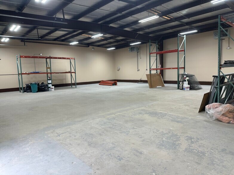 More Photos Of 85 Danbury Rd, New Milford Industrial For Lease