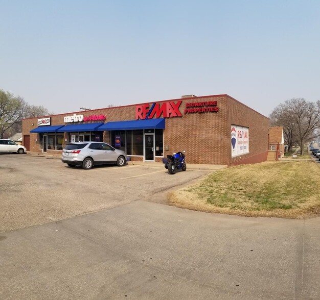 Primary Photo Of 135 S Washington St, Junction City Storefront Retail Office For Lease