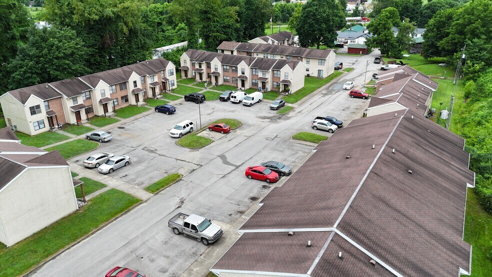 More Photos Of 77 Quail Holw, Inez Apartments For Sale