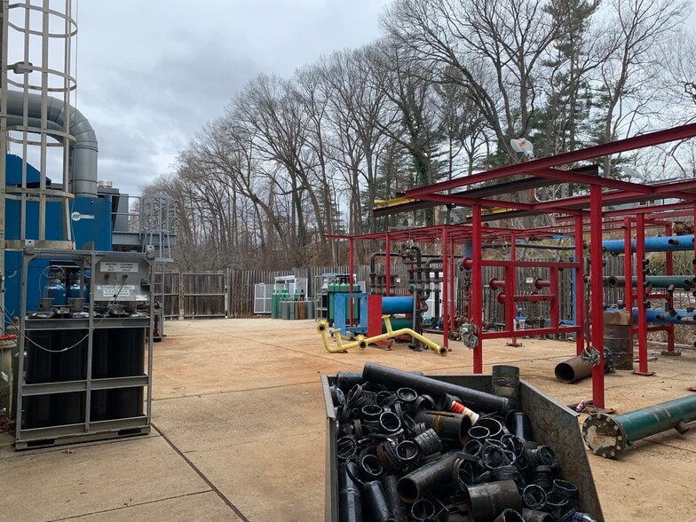 More Photos Of 7552 Accotink Park Rd, Springfield Warehouse For Sale