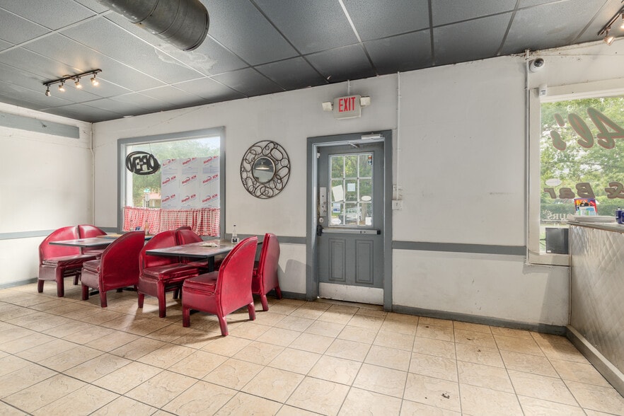 More Photos Of 14960 Main St, Alachua Restaurant For Lease